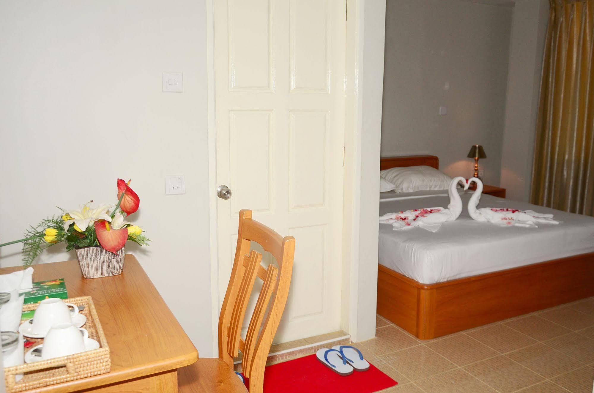 Hotel Yno Rangun Zewnętrze zdjęcie