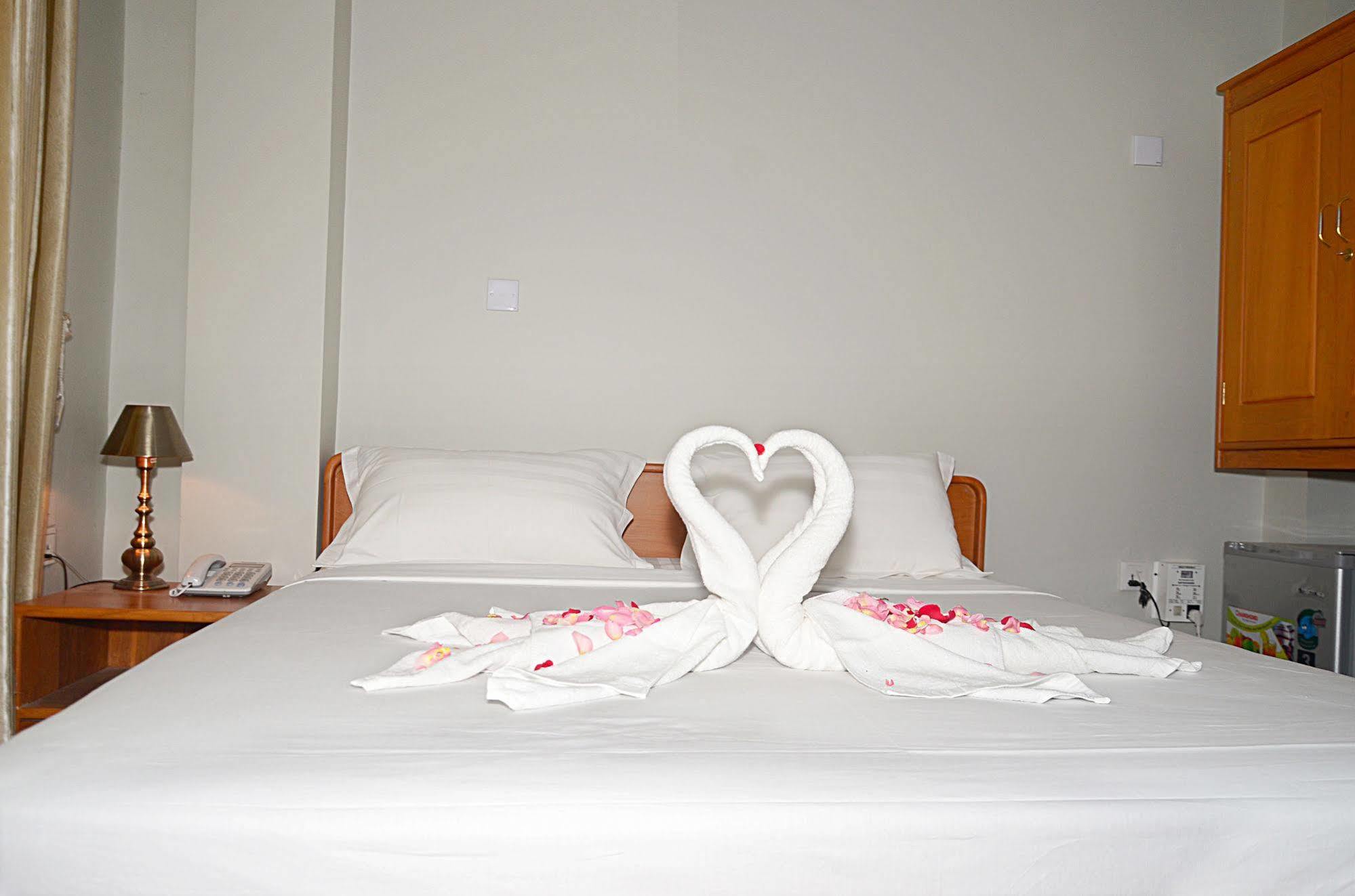 Hotel Yno Rangun Zewnętrze zdjęcie